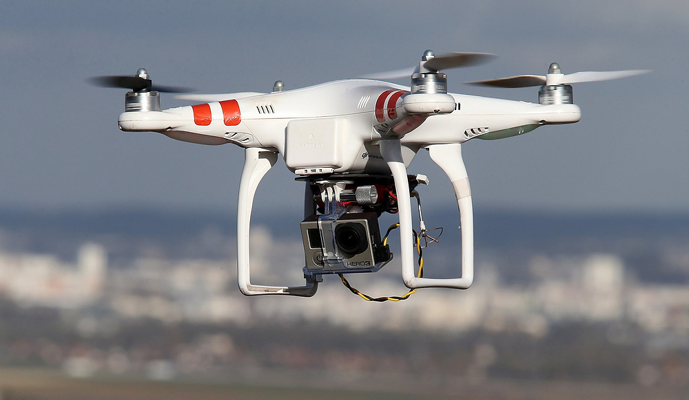 Dron, Teknologi Masa Depan Yang Bakal Memudahkan Kerja Manusia!